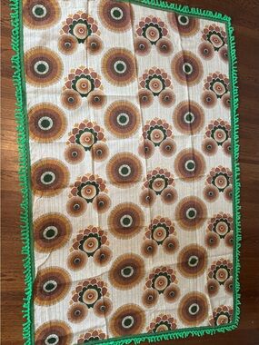 Vintage Floral Geometric Table Runner in Green Trim
